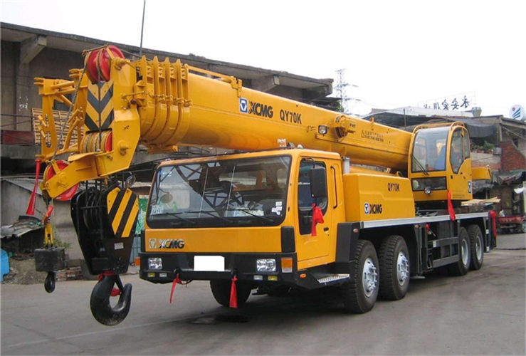 芒康县吊车出租选择重点